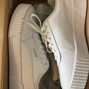 Puma Size 6 Carina Shoes